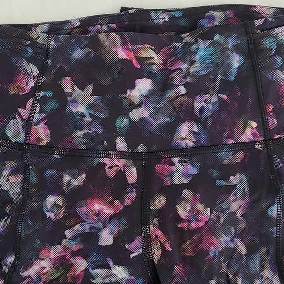 Lululemon Fast and Free 25", size 4 - Picture 8 of 9